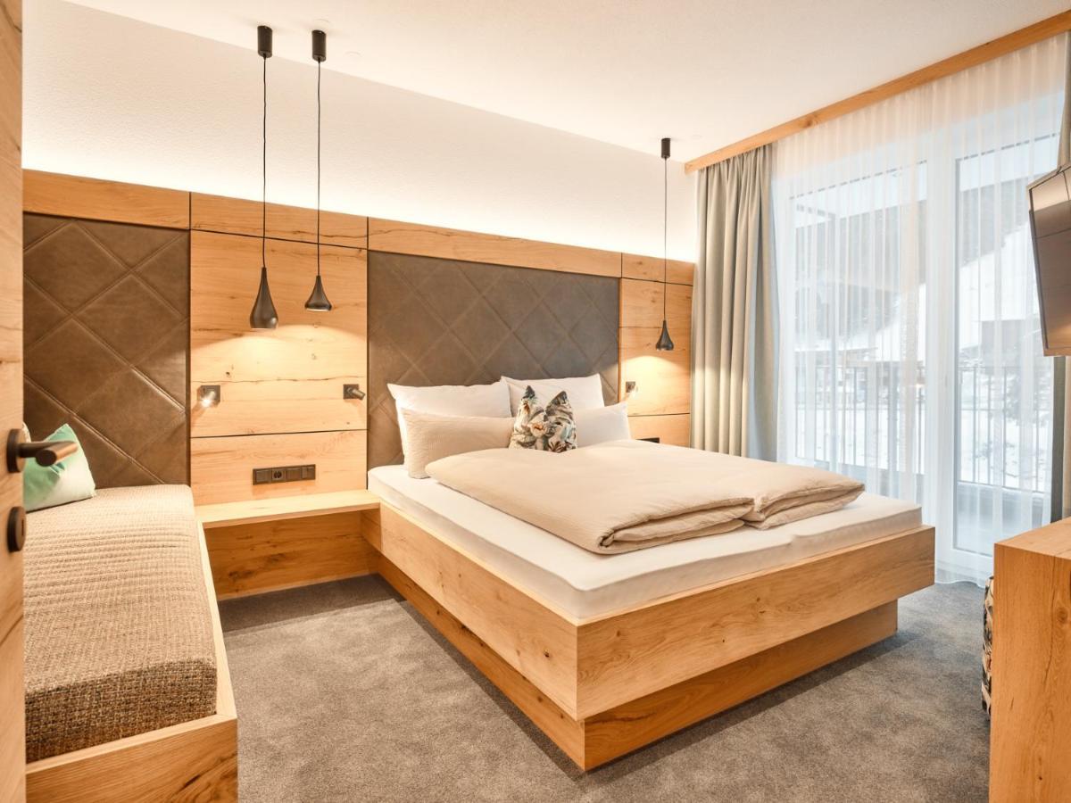 Sun Apartment *